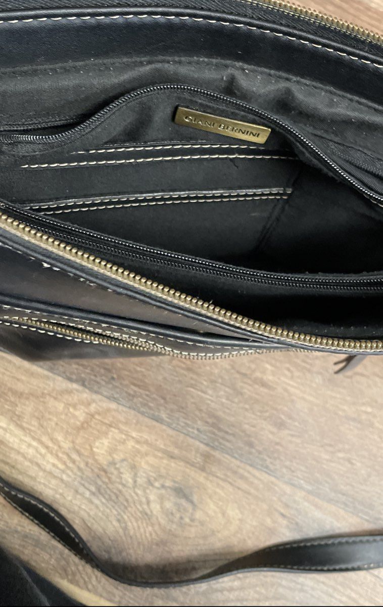 Giani Bernini Black Leather Multi Pocket Crossbody Bag Gold Tone Hardware
