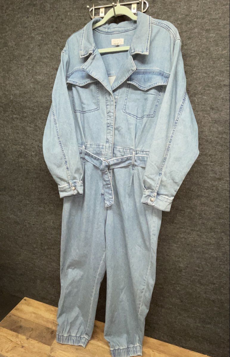 Sofia Jeans by Sofia Vergara Women's Light Wash Blue Denim Jumpsuit Tie Waist L