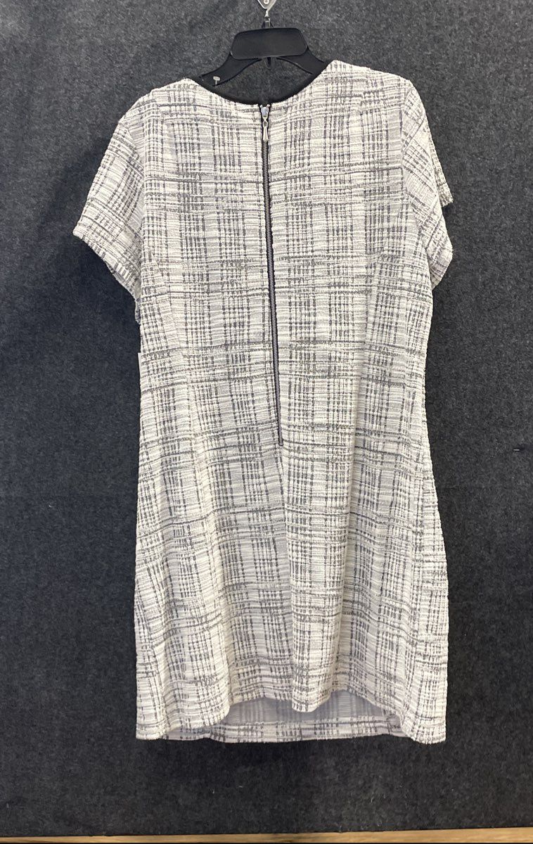 Sharagano Women's Ivory Black Plaid Stretch Sheath Dress NWT Sz 18W