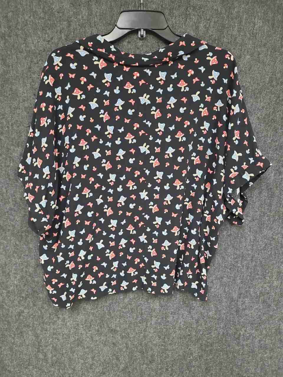Hot Topic Women's Mushroom Print & Cream Heart Button Ruffle Blouse Lot Sz XXL