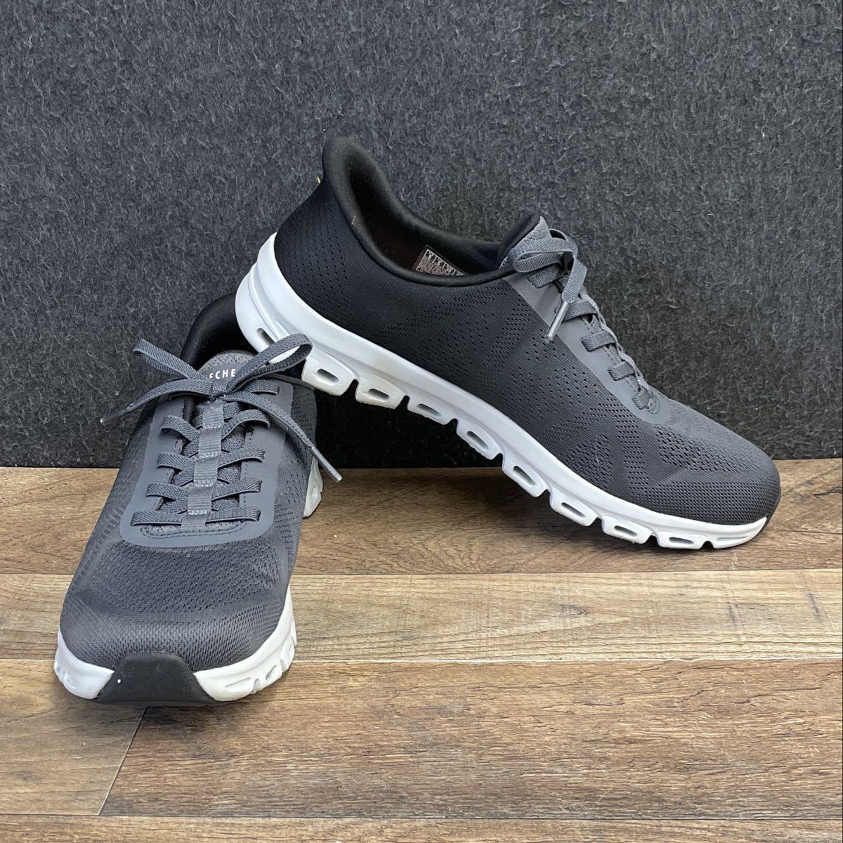 Skechers Hands Free Slip-ins Swift Fit Glide Lite Black Women's Size 9 Sneaker