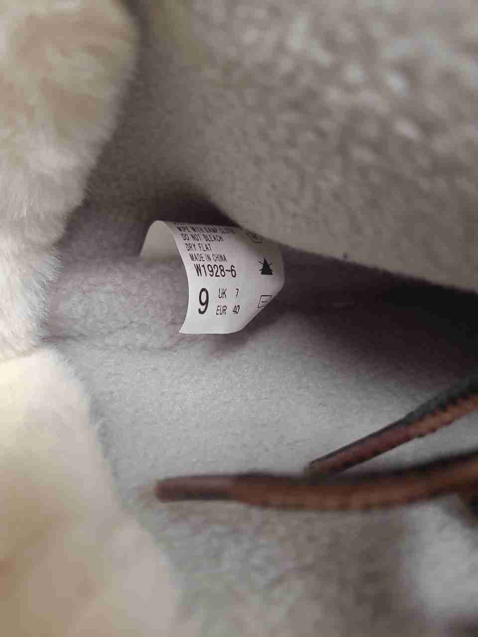 Globalwin W1928-6 Quilted Tall Snow Boots Tan White Faux Fur Lined Size 9