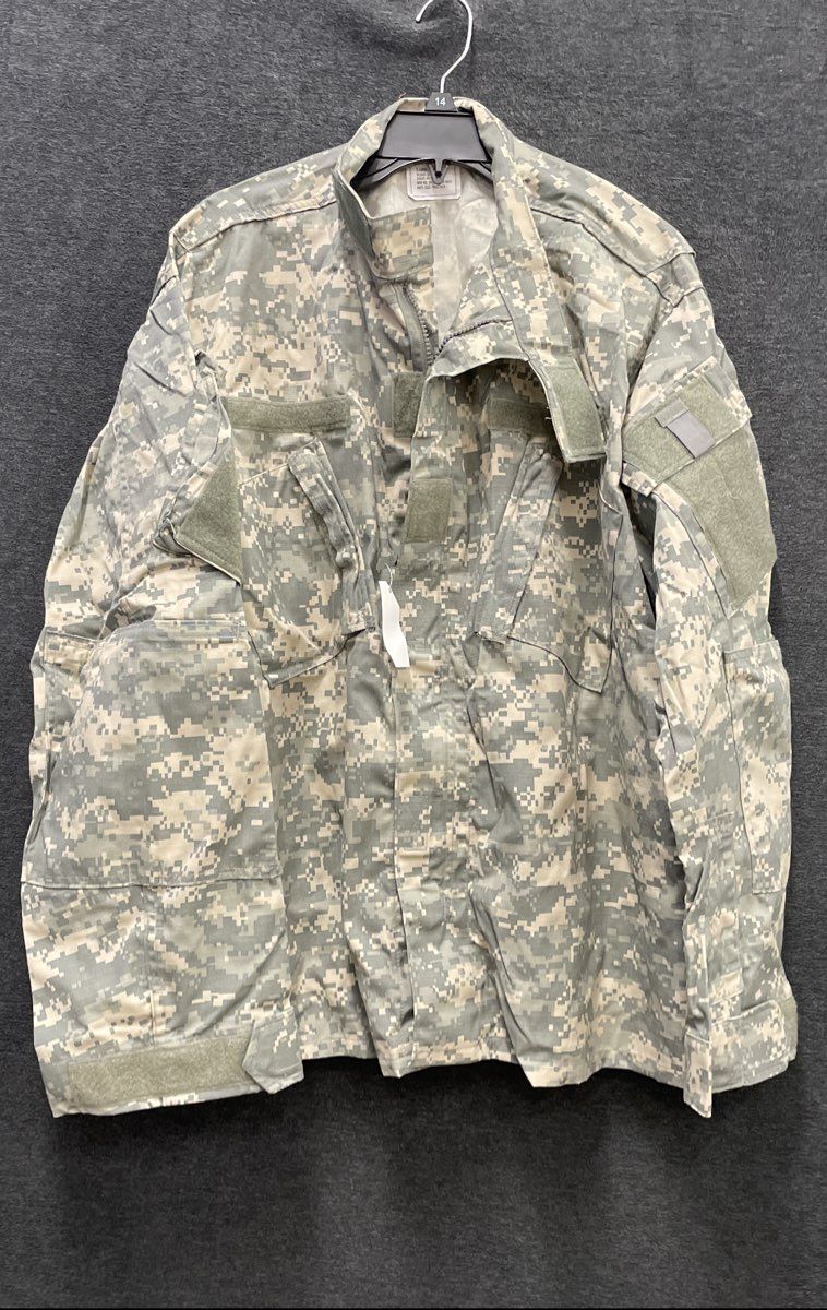 US Army Men's ACU Combat Uniform Coat Digital UCP Camo Jacket XL Regular