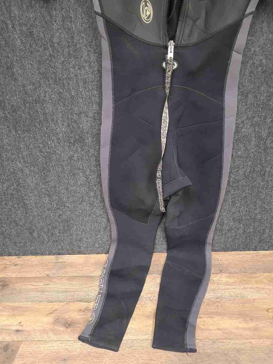 Quiksilver Men's Wetsuit Black Gray Short Sleeve Full Suit Sz M