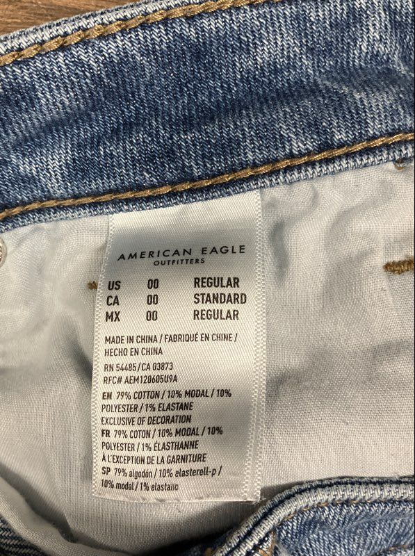 American Eagle Women's Light Wash High Rise Stretch Slim Leg Jeans Sz 00 Reg