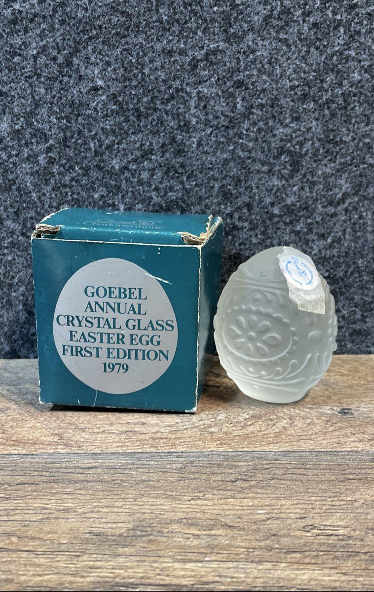 Goebel 1979 Annual Crystal Easter Egg First Edition Lot 2 Frosted & Chrome Glass