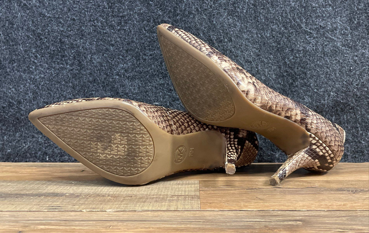 Michael Kors Flex Mid Pumps Snakeskin Embossed Leather Brown Size 7.5
