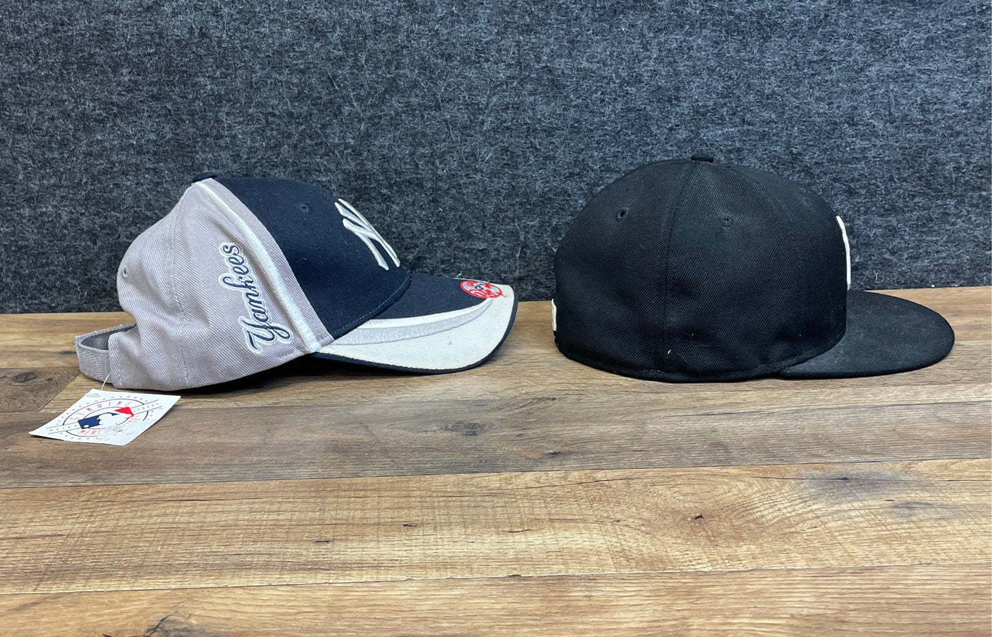 New Era Fan Favorite Men's NY Yankees Caps Lot 2 Black Navy Fitted 7 1/4 OSFA
