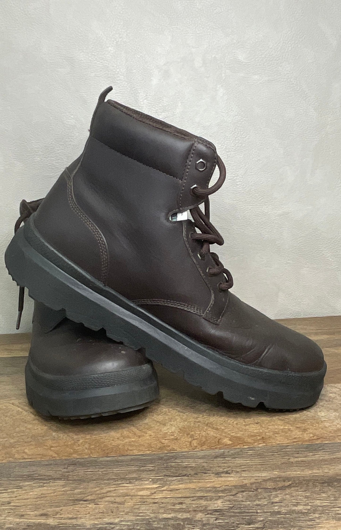 UGG Emmett Dark Brown Leather Waterproof Lace-Up Hiking Boots Men's Size 11