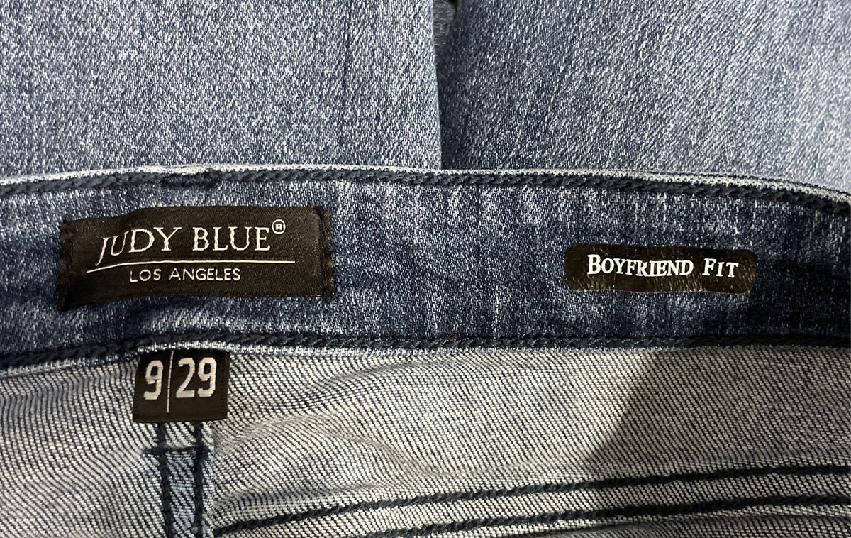 Judy Blue Women's Boyfriend Fit Distressed Blue Denim Jeans Sz 9/29
