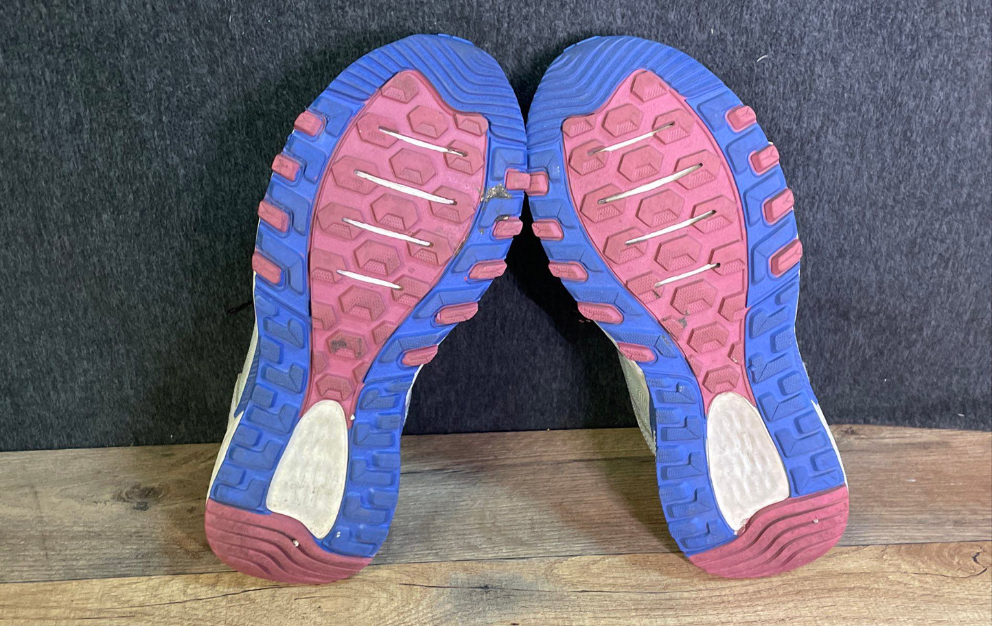New Balance 410v7 Gray Pink Blue Trail Running Sneakers Women's Size 8