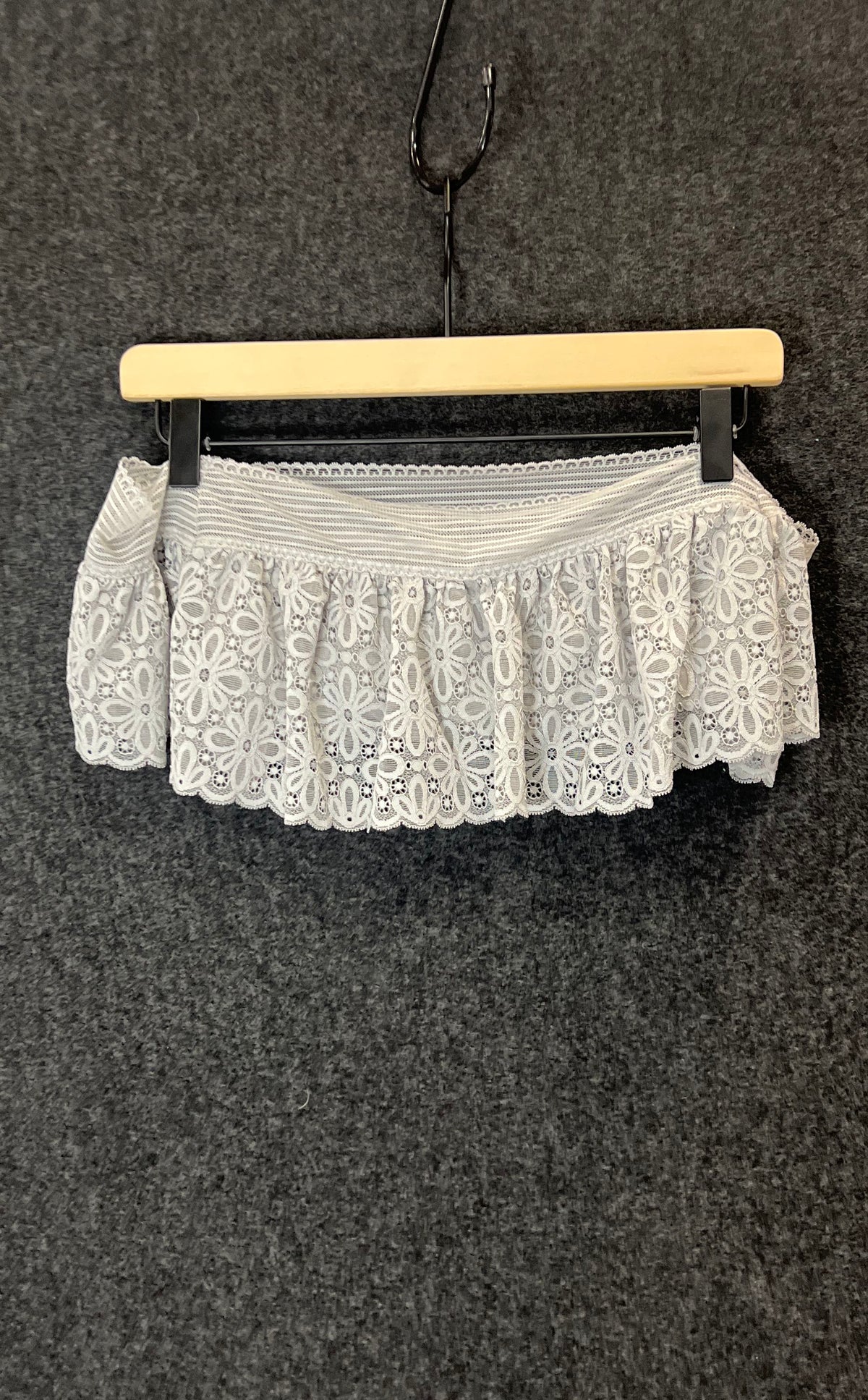 Victoria's Secret Women's Light Blue Lace Ruffle Strapless Bandeau Bralette Sz S