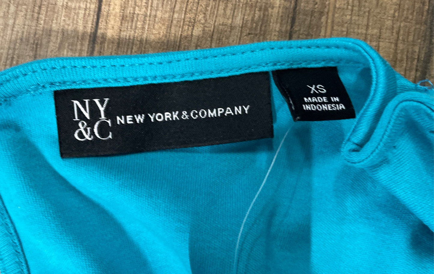 New York & Company Women's Blue Puff Sleeve Romper Keyhole Back Sz XS NWT
