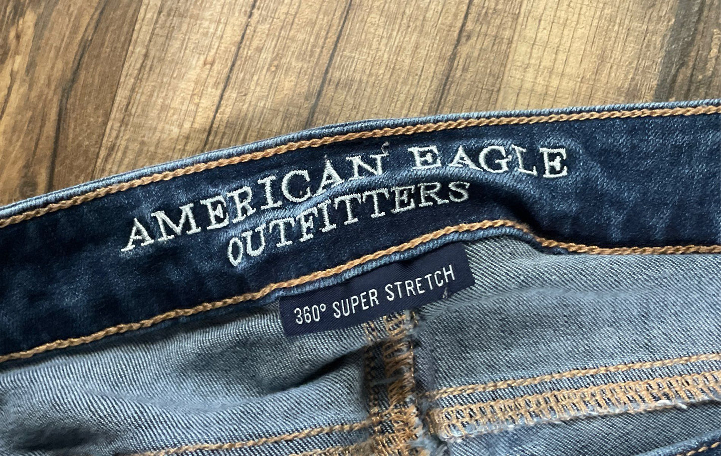 American Eagle Women's 360 Super Stretch Jegging Jeans Medium Wash Sz 2 Short