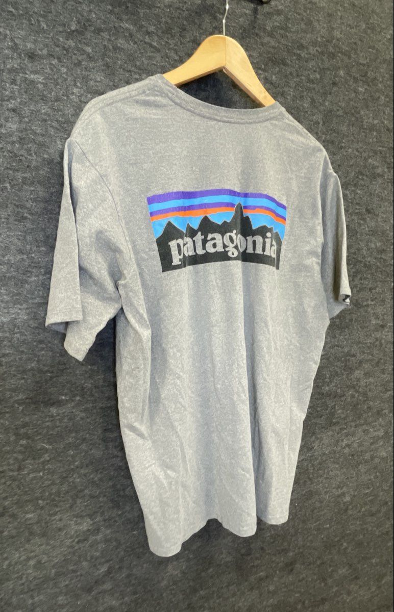 Patagonia Men's Gray P-6 Logo Responsibili-Tee Graphic T-Shirt Sz M
