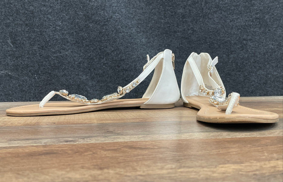 ShoeDazzle Celle White Jeweled Rhinestone T-Strap Flat Sandals Size 10