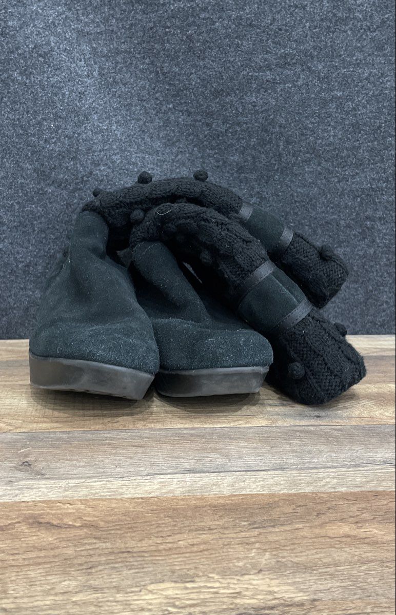 Report Women's Black Suede Cable Knit Wedge Ankle Boots Size 9