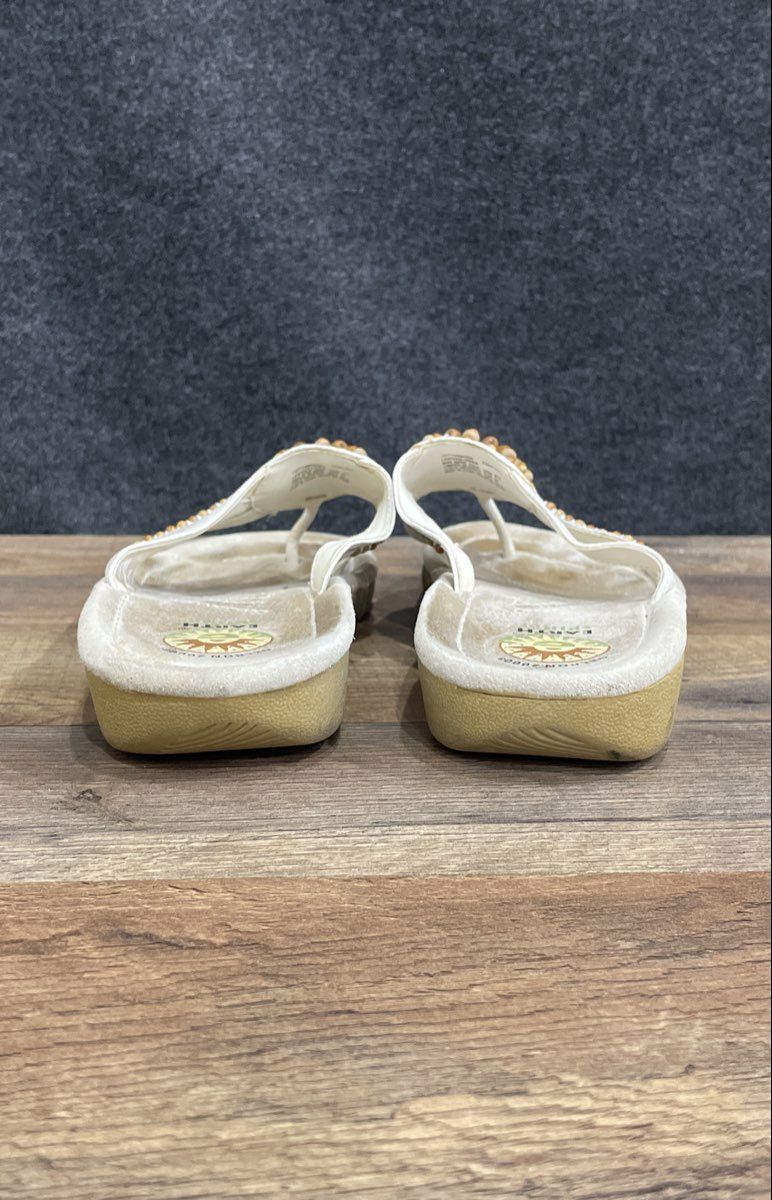 Earth Spirit Cottonwood White Beaded Leather Thong Sandals Women's Size 9.5