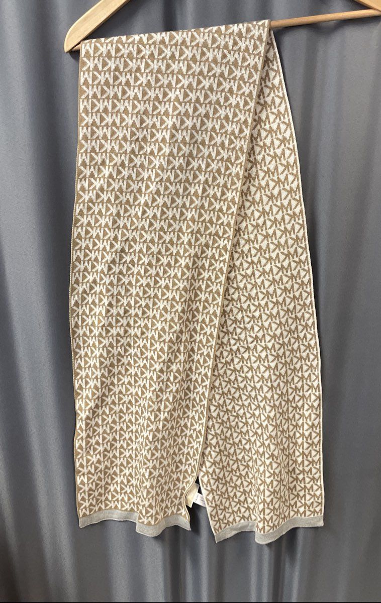 Michael Kors Women's Beige White Logo Monogram Signature Knit Scarf