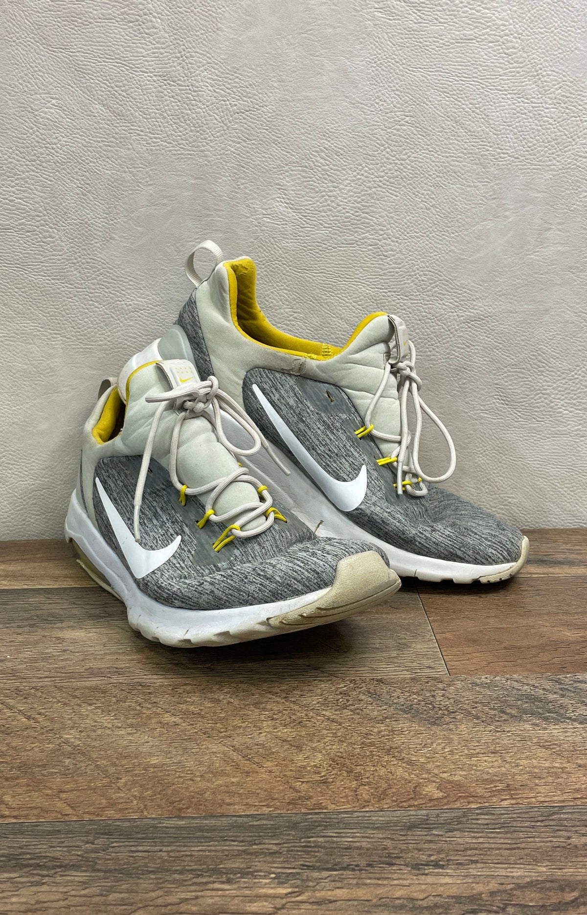 Nike Women's Free TR 7 Wolf Grey White Sulfur Yellow Training Shoes Size 8.5