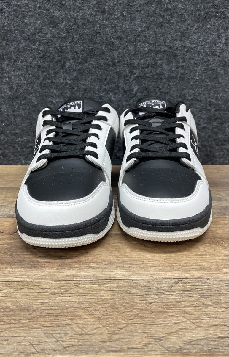 Zoo York Hundred Black White Low Top Skate Sneakers Men's Size 10