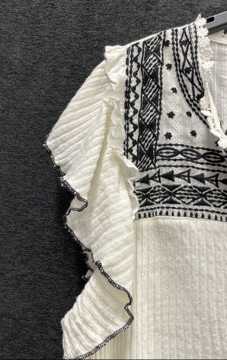 Free People Women's White Embroidered Tassel Tie Front Ruffle Top Sz M