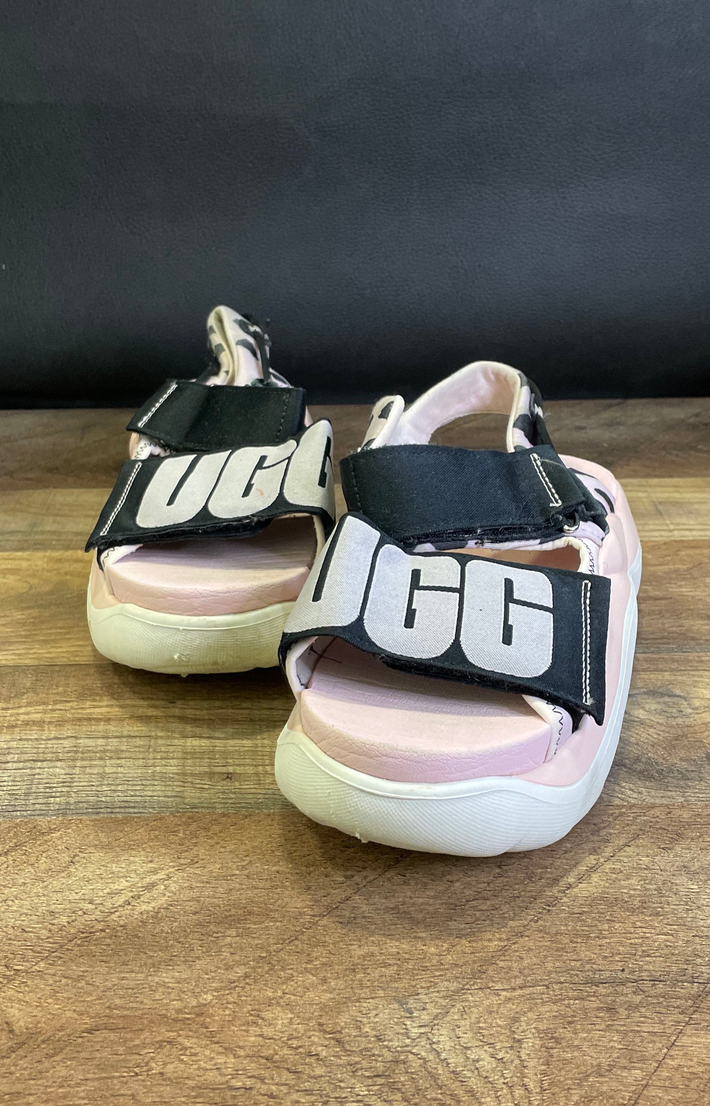 UGG LA Shores Pink Black Leopard Print Sport Sandals Women's Size 7.5