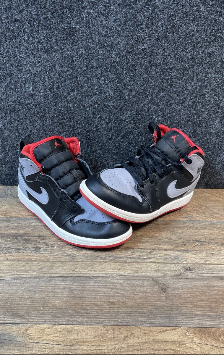 Nike Air Jordan 1 Mid Black Light Smoke Grey Gym Red Kids Size 3Y