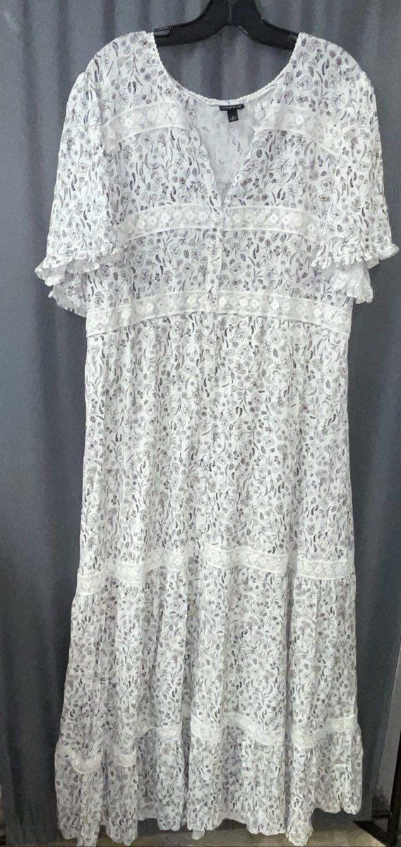 Torrid Women's White Floral Tiered Midi Dress Short Ruffle Sleeve Size 1