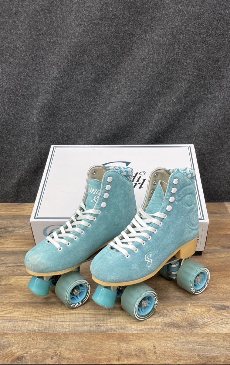 Roller Derby Candi Grl Carlin Quad Skates Women's Size 8 Sea Foam Blue