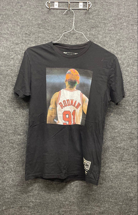 Mitchell & Ness Men's Dennis Rodman Chicago Bulls Graphic T-Shirt Black Size M